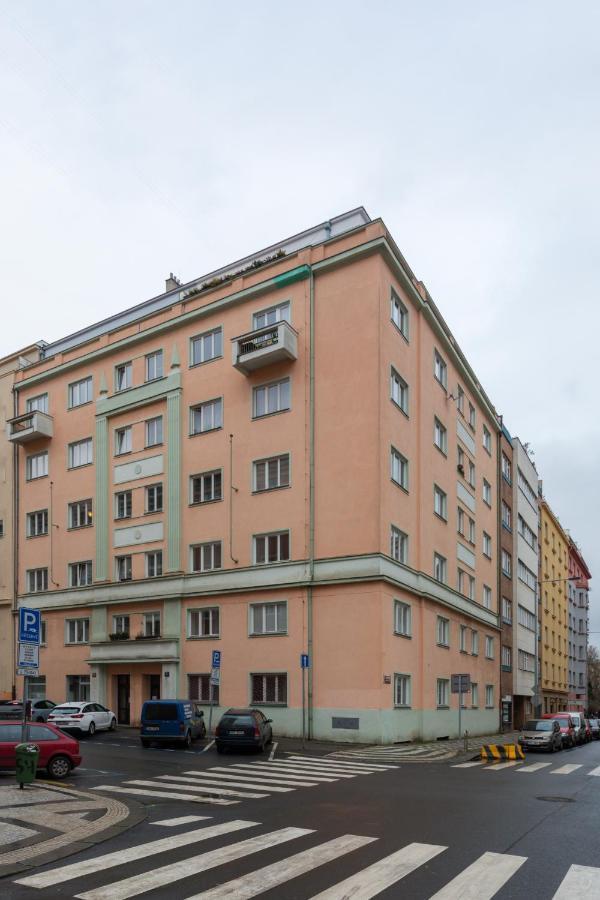 Homey Flat In Vinohrady By Days Praha